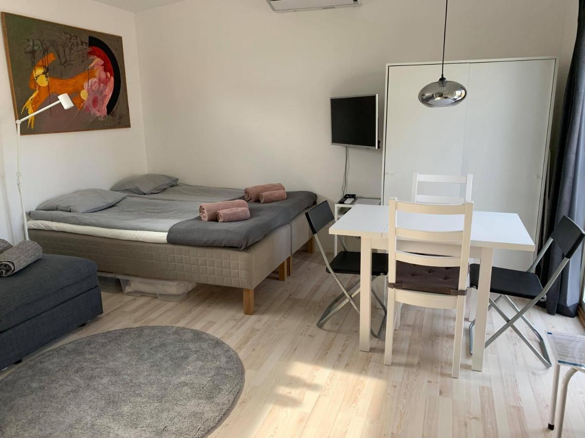 Toppmodernt Litet Hus Naera Kalmar Slott Och Havet Exterior foto